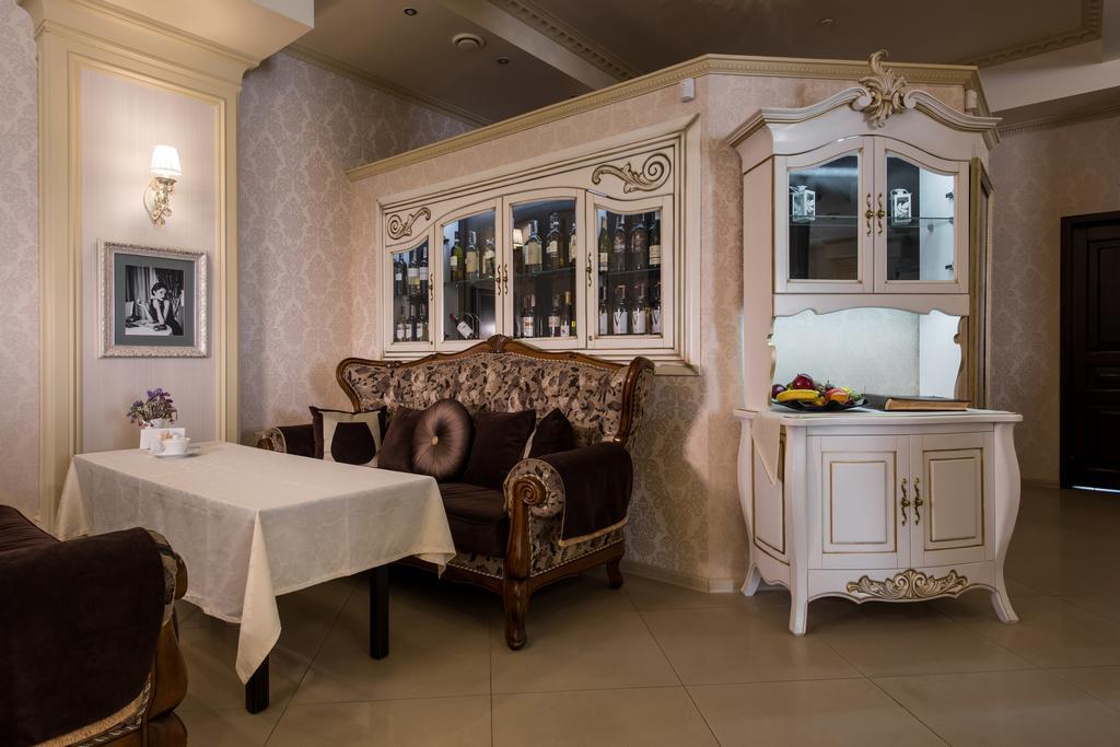 Premium Hotel Chernivtsi Luaran gambar