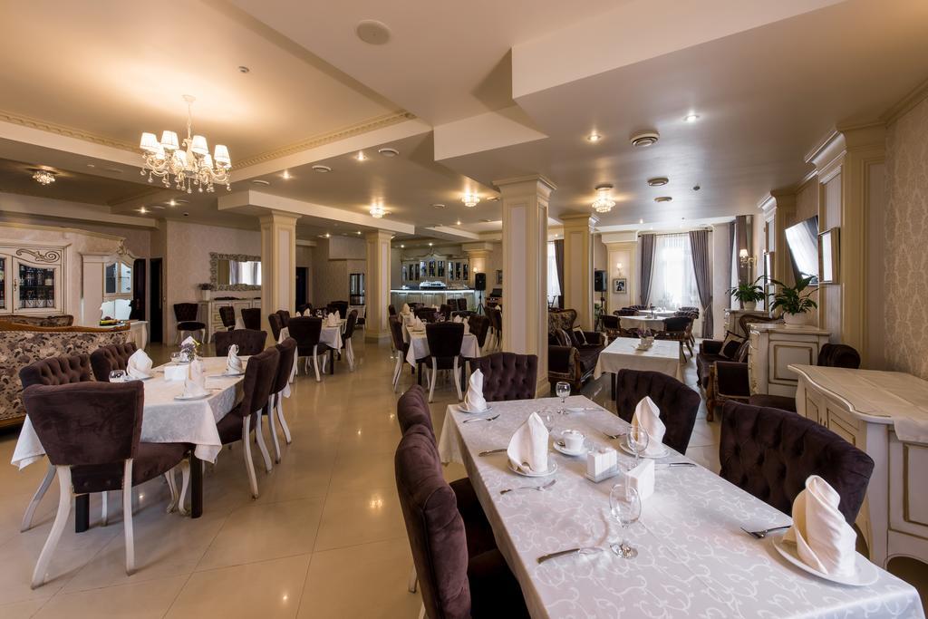 Premium Hotel Chernivtsi Luaran gambar