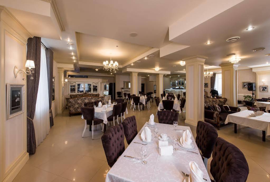 Premium Hotel Chernivtsi Luaran gambar